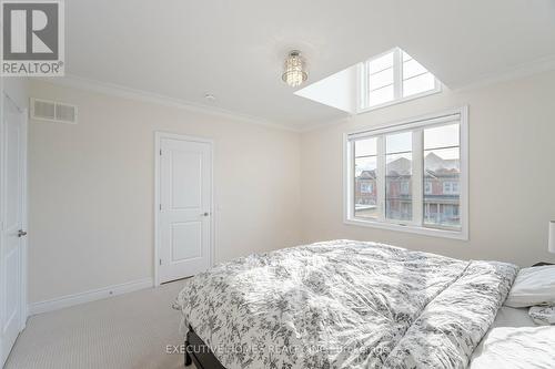 239 Timber Creek Boulevard, Vaughan, ON - Indoor Photo Showing Bedroom