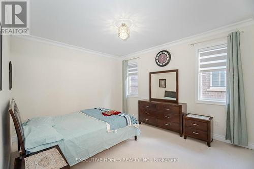 239 Timber Creek Boulevard, Vaughan, ON - Indoor Photo Showing Bedroom