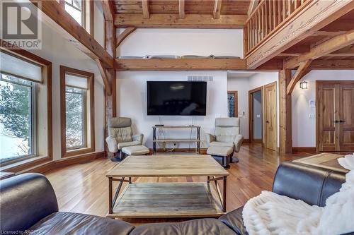 740494 10 Sideroad, Chatsworth (Twp), ON - Indoor Photo Showing Living Room