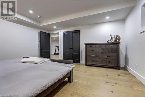 Lower bedroom 3 - 740494 10 Sideroad, Chatsworth (Twp), ON - Indoor Photo Showing Bedroom