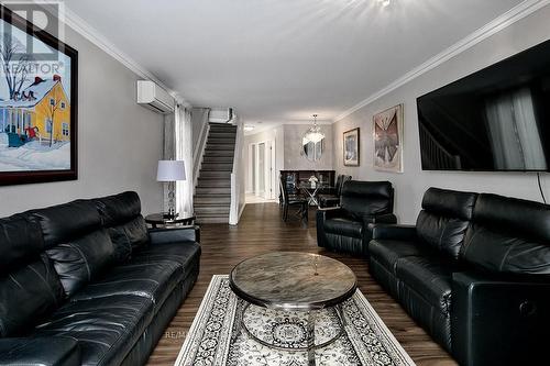 1 - 1 Spruce Street, Wasaga Beach, ON - Indoor Photo Showing Living Room