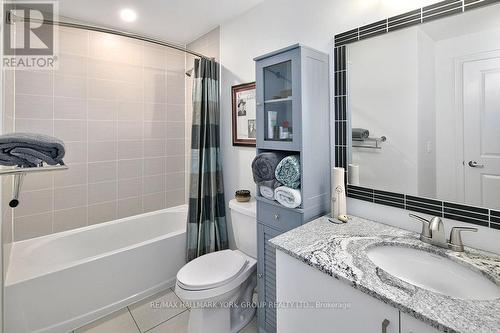 405 - 17 Spooner Crescent, Collingwood, ON - Indoor Photo Showing Bathroom