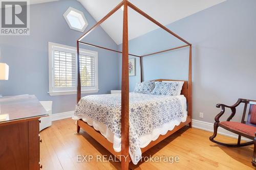 75 Indian Trail, Collingwood, ON - Indoor Photo Showing Bedroom