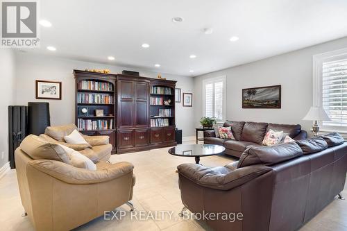 75 Indian Trail, Collingwood, ON - Indoor Photo Showing Living Room