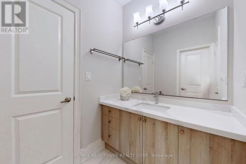 459 Threshing Mill Boulevard, Oakville, ON - Indoor Photo Showing Bathroom