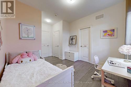 459 Threshing Mill Boulevard, Oakville, ON - Indoor Photo Showing Bedroom