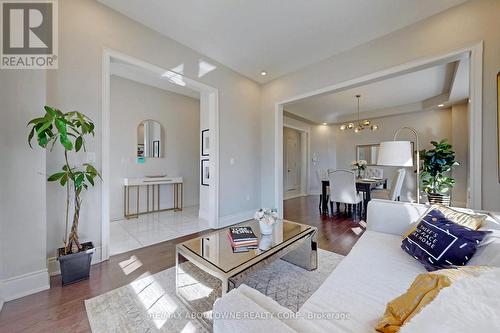 459 Threshing Mill Boulevard, Oakville, ON - Indoor Photo Showing Living Room