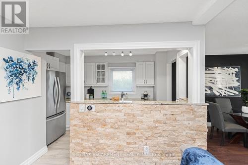 120 Aylmer Crescent, Hamilton, ON - Indoor Photo Showing Kitchen