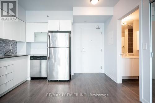 812 - 69 Lynn Williams Street, Toronto, ON - Indoor Photo Showing Kitchen