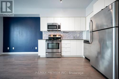 812 - 69 Lynn Williams Street, Toronto, ON - Indoor Photo Showing Kitchen