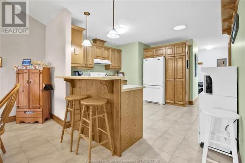 383 Lenore, Belle River, ON - Indoor Photo Showing Kitchen