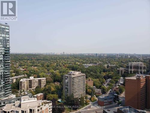 2511 - 1 Yorkville Avenue, Toronto, ON - Outdoor With View