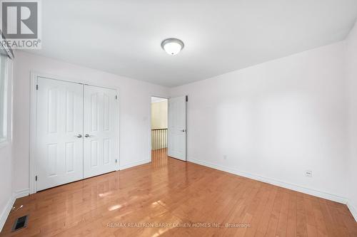 32 Barrydale Crescent, Toronto, ON - Indoor Photo Showing Other Room