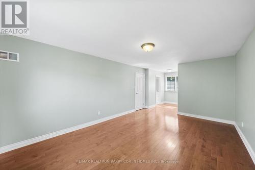 32 Barrydale Crescent, Toronto, ON - Indoor Photo Showing Other Room