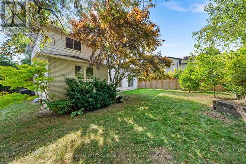 32 Barrydale Crescent, Toronto, ON - Outdoor