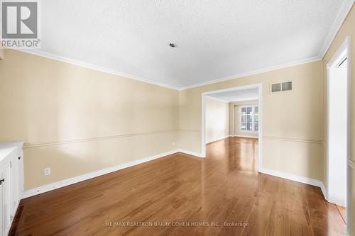 32 Barrydale Crescent, Toronto, ON - Indoor Photo Showing Other Room