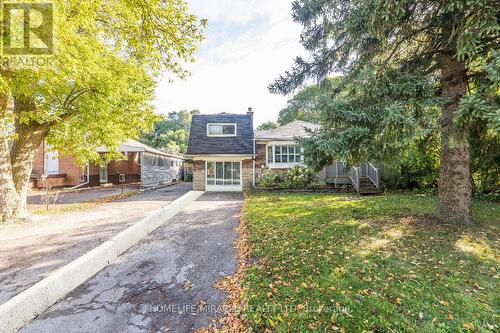 1 Lowell Avenue, Toronto, ON - Outdoor