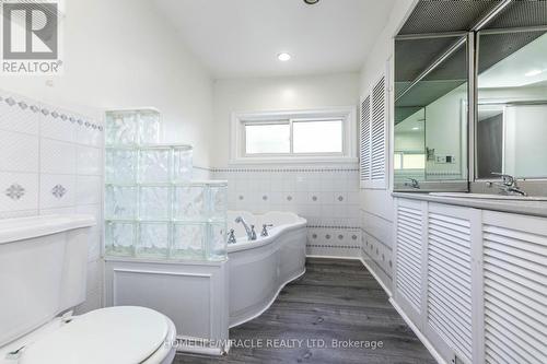 1 Lowell Avenue, Toronto, ON - Indoor Photo Showing Bathroom