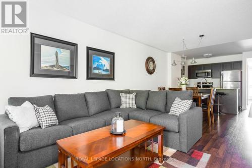 202 - 4 Brandy Lane Drive, Collingwood, ON - Indoor Photo Showing Living Room