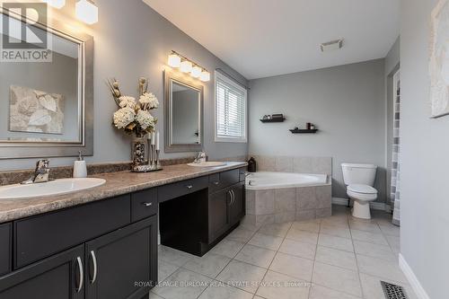 2339 Orchard Road, Burlington, ON - Indoor Photo Showing Bathroom