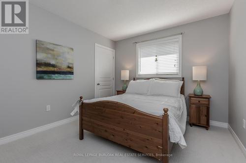 2339 Orchard Road, Burlington, ON - Indoor Photo Showing Bedroom