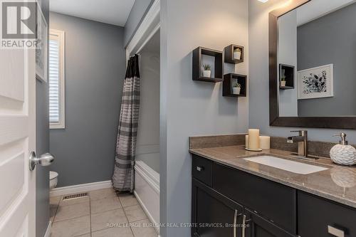 2339 Orchard Road, Burlington, ON - Indoor Photo Showing Bathroom