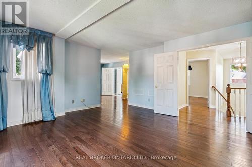 6533 Mockingbird Lane, Mississauga, ON - Indoor Photo Showing Other Room