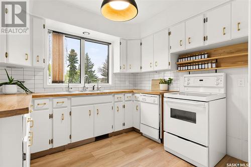 202 Maclean Street, Raymore, SK - Indoor Photo Showing Kitchen With Double Sink