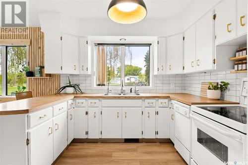 202 Maclean Street, Raymore, SK - Indoor Photo Showing Kitchen With Double Sink