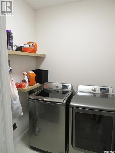 738 Pichler Cove, Saskatoon, SK - Indoor Photo Showing Laundry Room