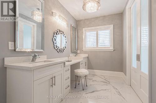 430 Stanfield Drive, Oakville, ON - Indoor Photo Showing Bathroom