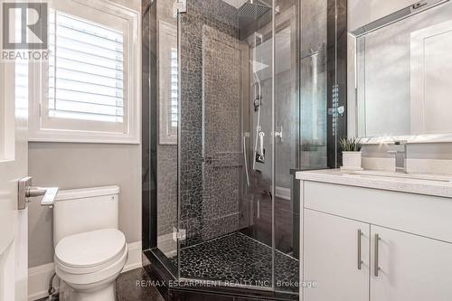 430 Stanfield Drive, Oakville, ON - Indoor Photo Showing Bathroom