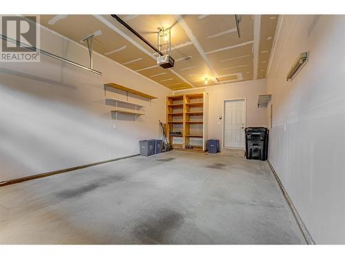 3508 24 Avenue Unit# 9, Vernon, BC - Indoor Photo Showing Garage