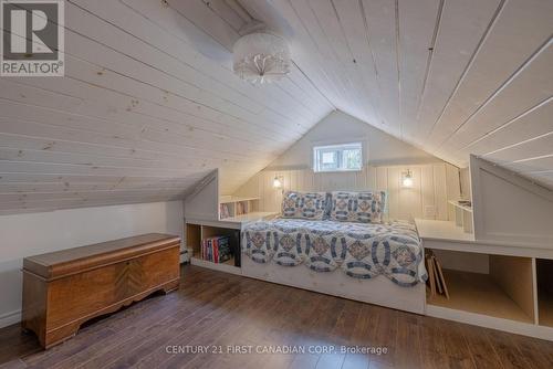 5235 4 Line, St. Marys (21 - St. Marys), ON - Indoor Photo Showing Bedroom