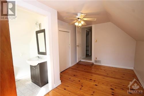 923 Center Street, Braeside, ON - Indoor Photo Showing Other Room