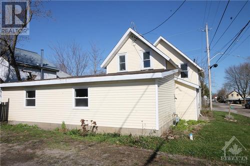 923 Center Street, Braeside, ON - Outdoor