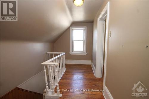 923 Center Street, Mcnab/Braeside (551 - Mcnab/Braeside Twps), ON - Indoor Photo Showing Other Room