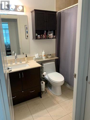 1102 - 1910 Lake Shore Boulevard W, Toronto, ON - Indoor Photo Showing Bathroom