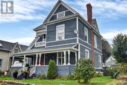 45 William Street, Cardinal, ON - Outdoor With Facade