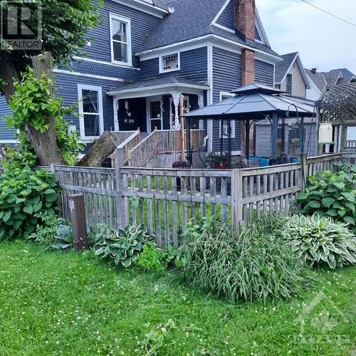 client photo - 45 William Street, Cardinal, ON - Outdoor With Deck Patio Veranda