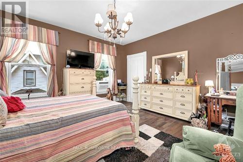 45 William Street, Edwardsburgh/Cardinal, ON - Indoor Photo Showing Bedroom