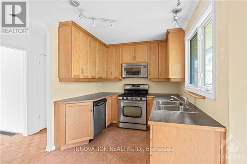 41 Norway Spruce Street, Ottawa, ON - Indoor Photo Showing Kitchen With Double Sink