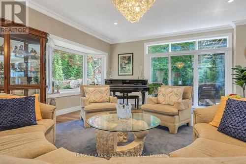 7 Henderson Lane, Brighton, ON - Indoor Photo Showing Living Room