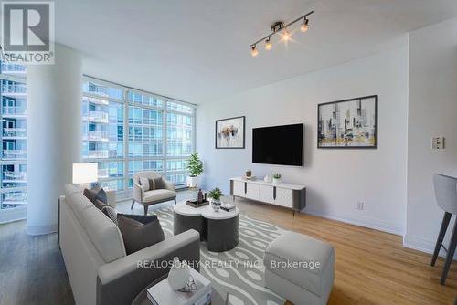 1905 - 381 Front St W, Toronto, ON - Indoor Photo Showing Living Room