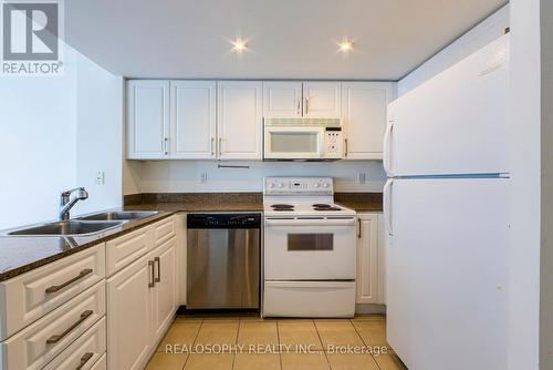 1905 - 381 Front St W, Toronto, ON - Indoor Photo Showing Kitchen With Double Sink