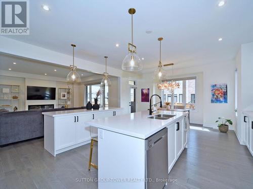 78 Stilton Avenue, Vaughan, ON - Indoor Photo Showing Kitchen With Double Sink With Upgraded Kitchen