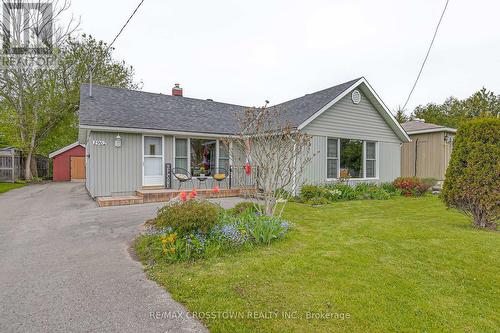 1962 St Johns Road, Innisfil, ON - Outdoor