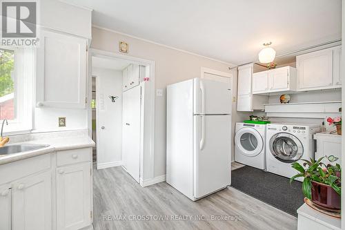 1962 St Johns Road, Innisfil, ON - Indoor Photo Showing Laundry Room