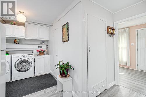 1962 St Johns Road, Innisfil, ON - Indoor Photo Showing Laundry Room