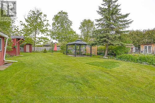 1962 St Johns Road, Innisfil, ON - Outdoor With Backyard